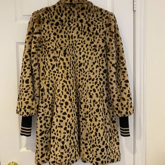 *SOLD* Cabi Faux Fur Leopard Jacket - Picture 4 of 5